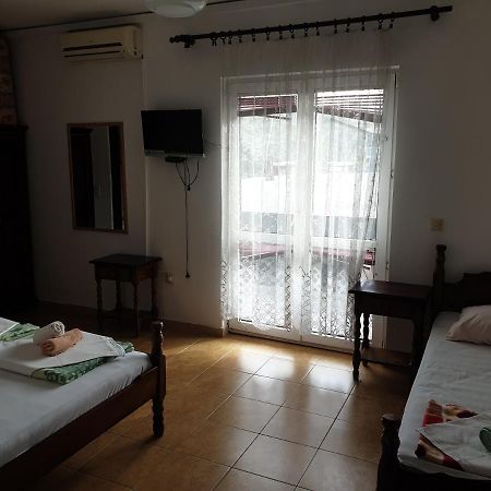 Apartments Regina Sutomore Εξωτερικό φωτογραφία